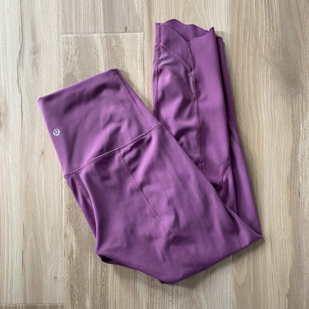 Size 4 crop Lululemon leggings - Picture 1 of 2